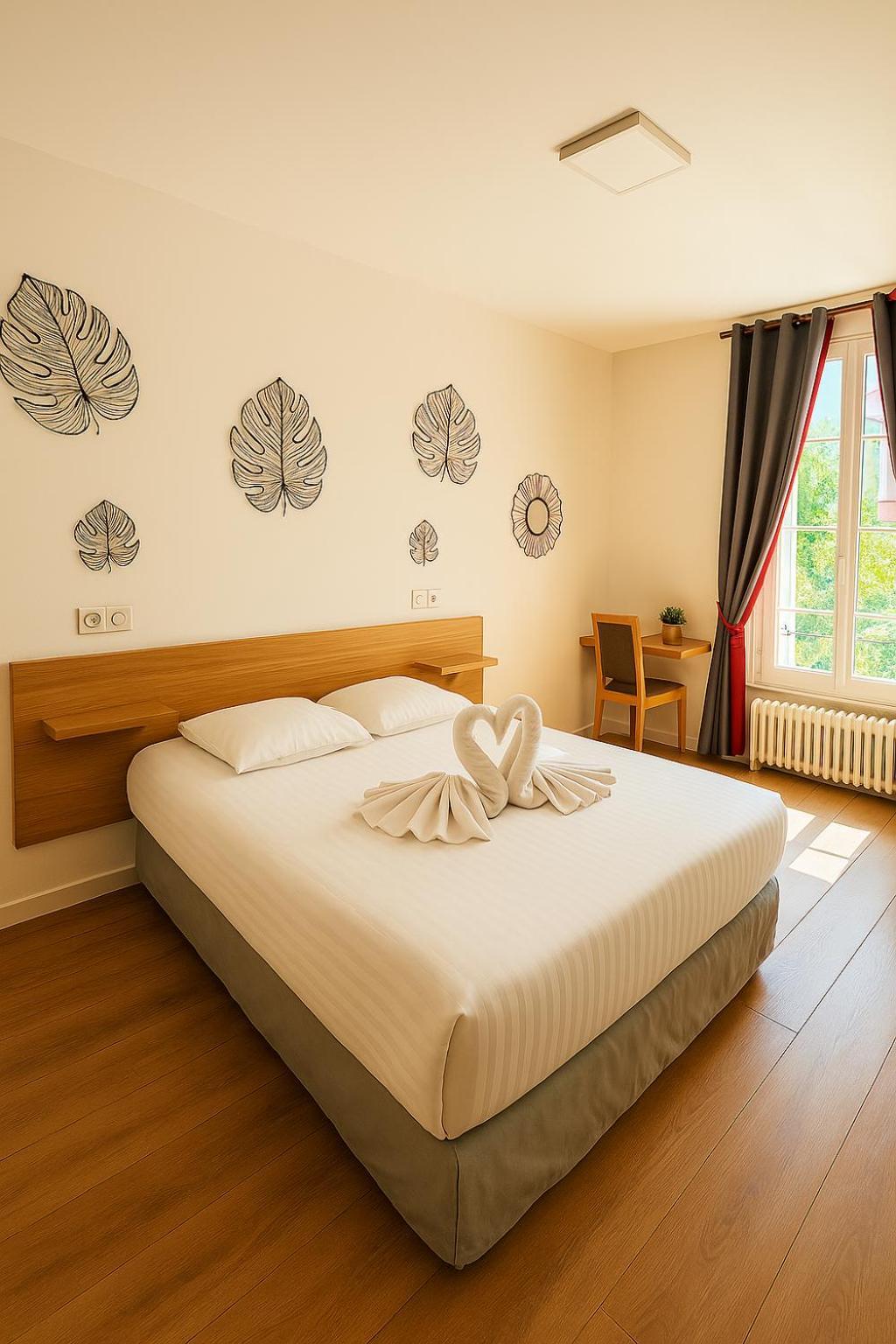 Logis Hotel Du Cirque Troyes Centre Historique ภายนอก รูปภาพ
