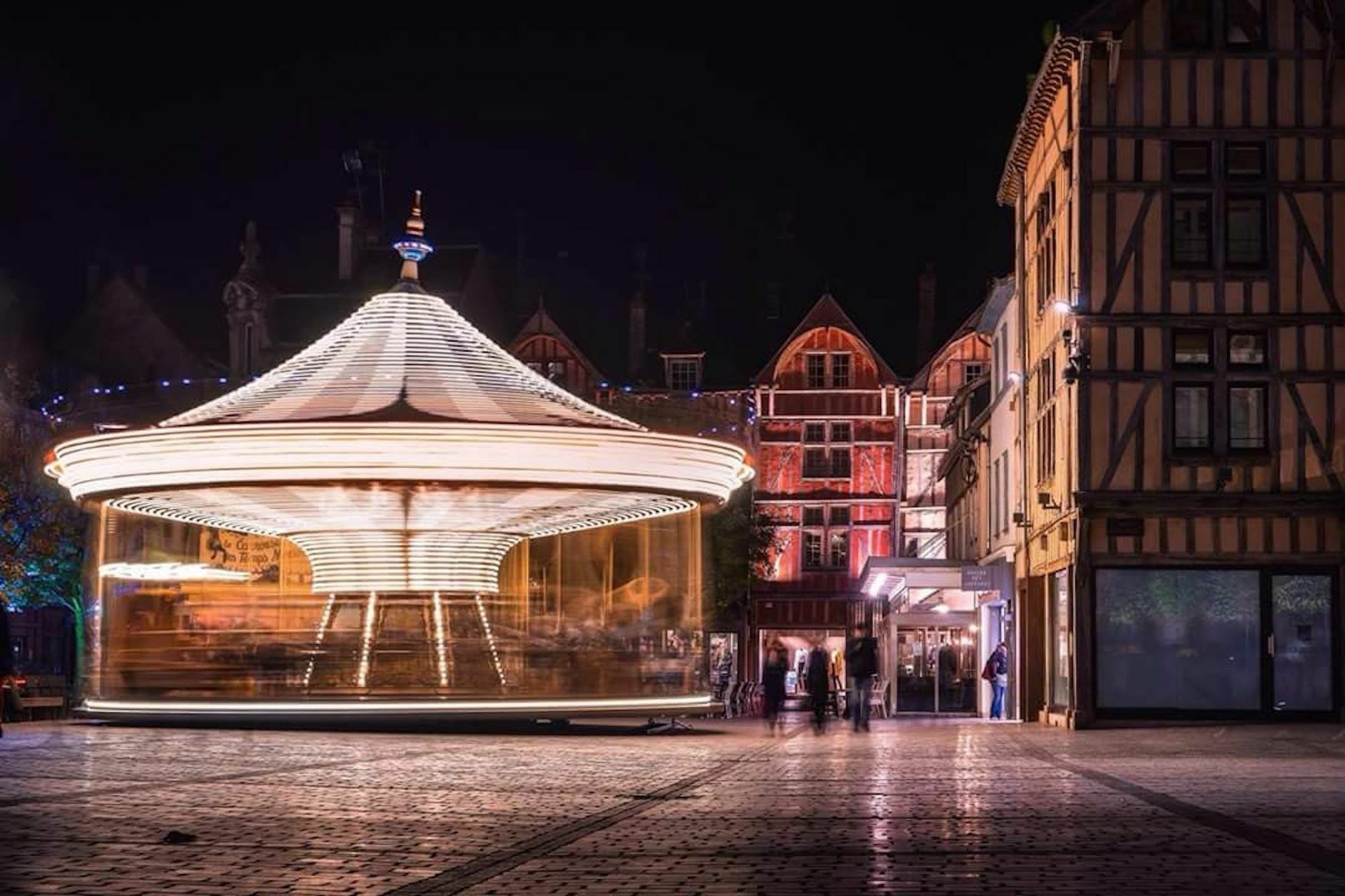 Logis Hotel Du Cirque Troyes Centre Historique ภายนอก รูปภาพ